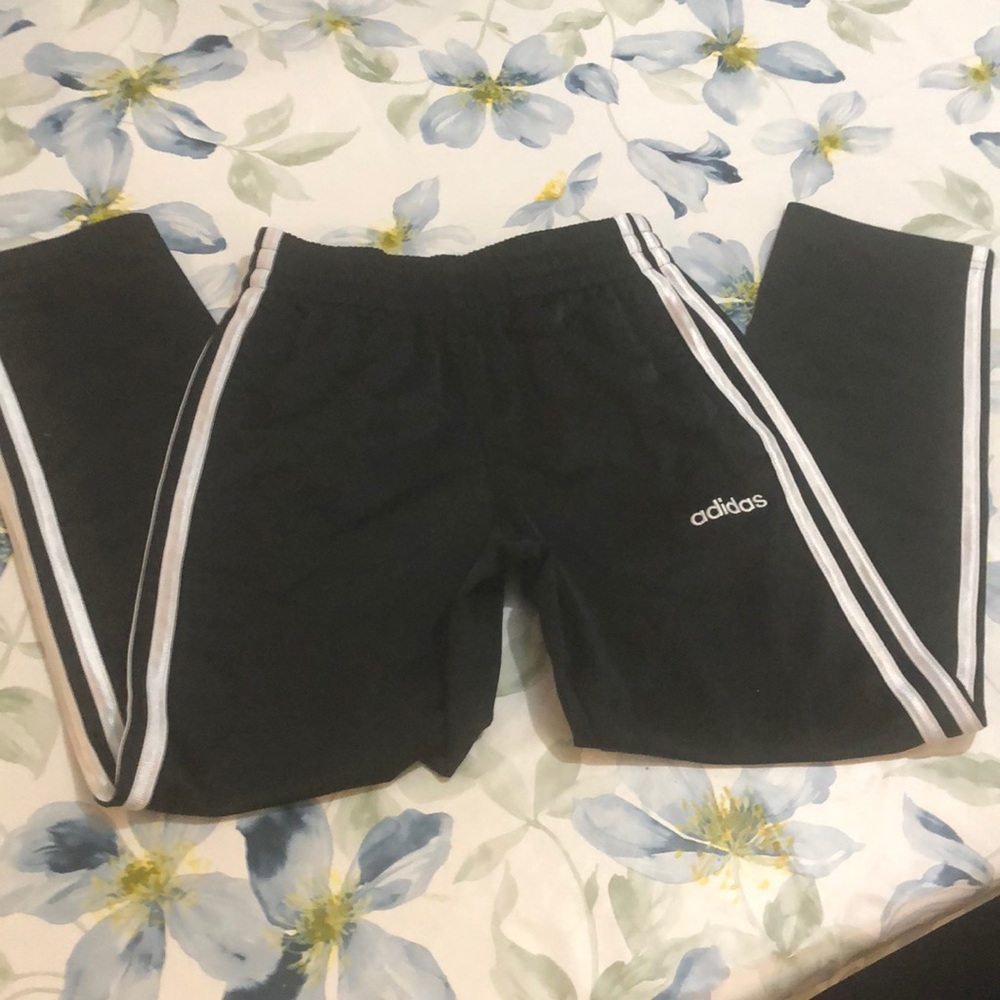 Like new Adidas sweatpants size 8